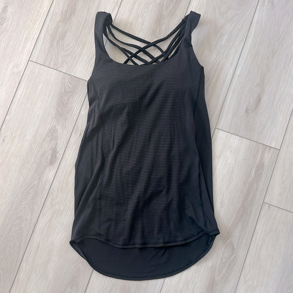 Lululemon Free to Be Wild Tank Women’s 6 Black EUC